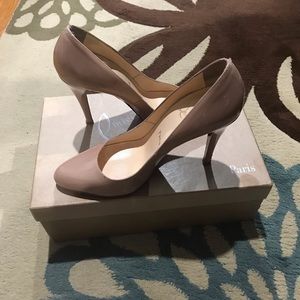 Christian Louboutin nude pumps